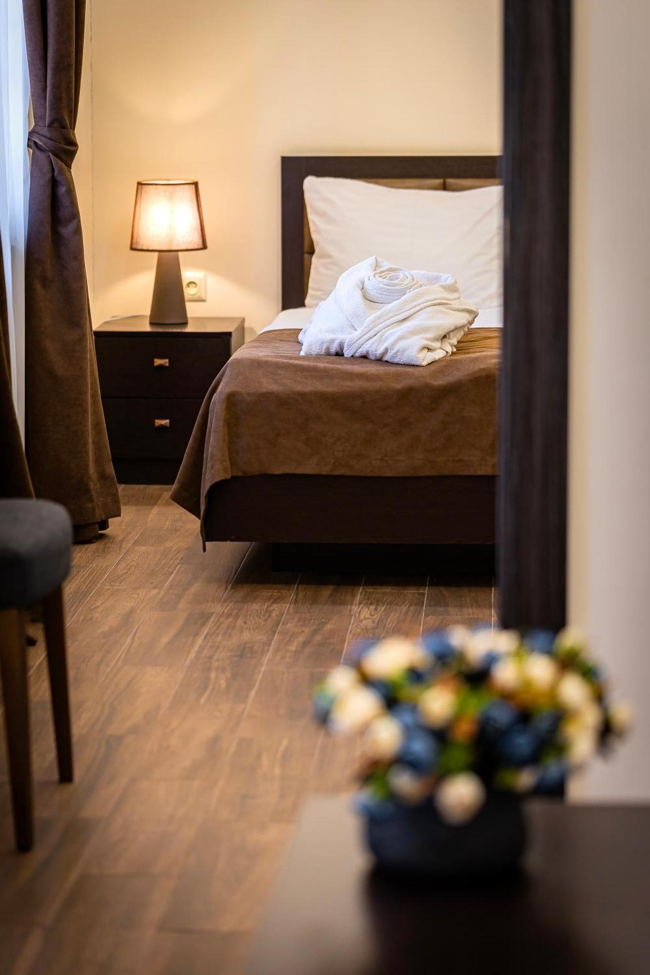 Boutique Living Hotel Jerevan Exteriör bild