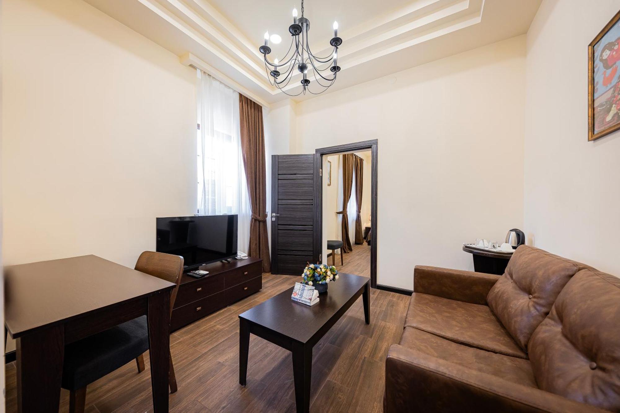 Boutique Living Hotel Jerevan Exteriör bild