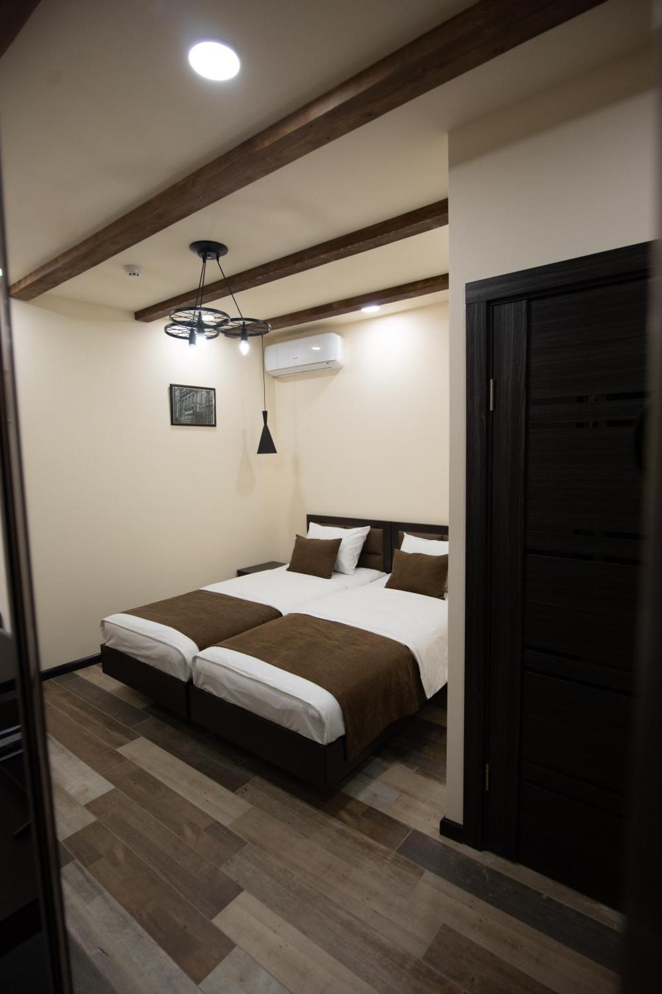 Boutique Living Hotel Jerevan Exteriör bild