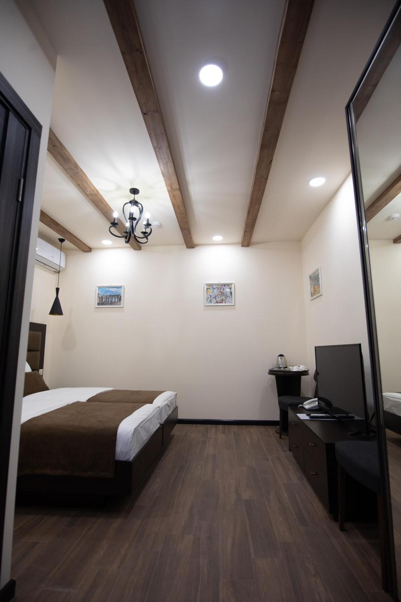 Boutique Living Hotel Jerevan Exteriör bild