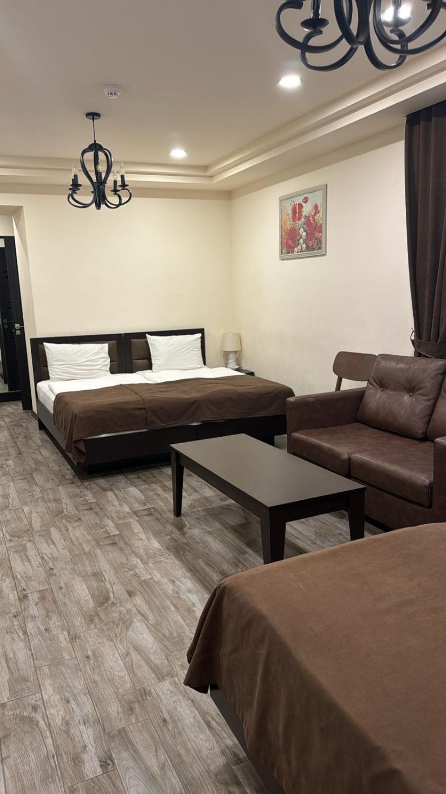 Boutique Living Hotel Jerevan Exteriör bild