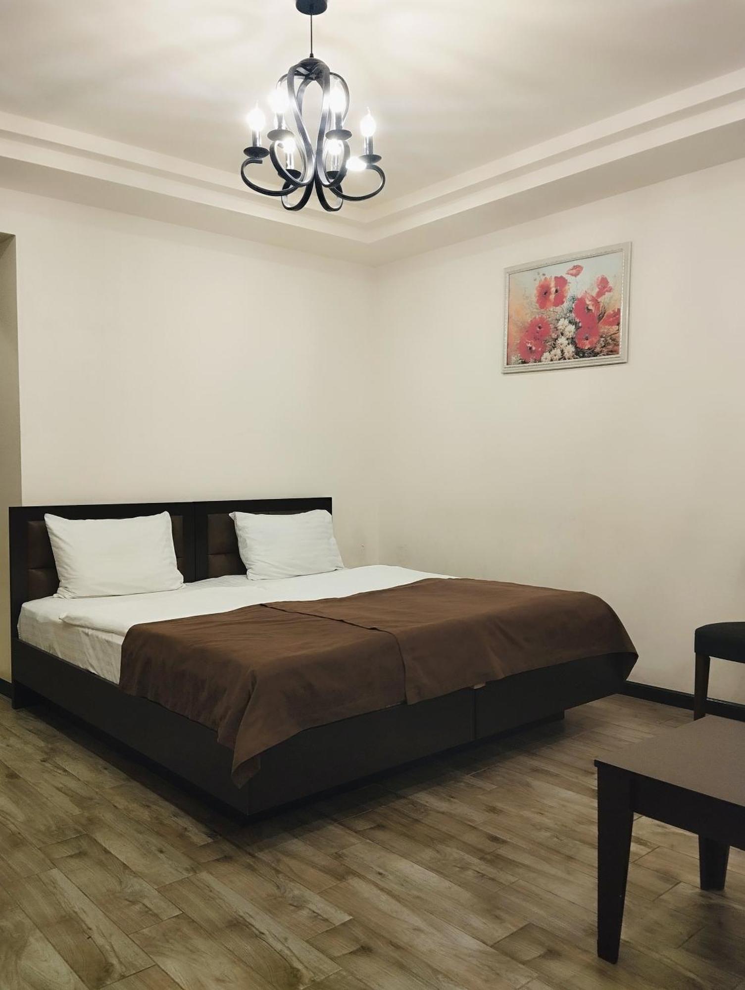 Boutique Living Hotel Jerevan Exteriör bild