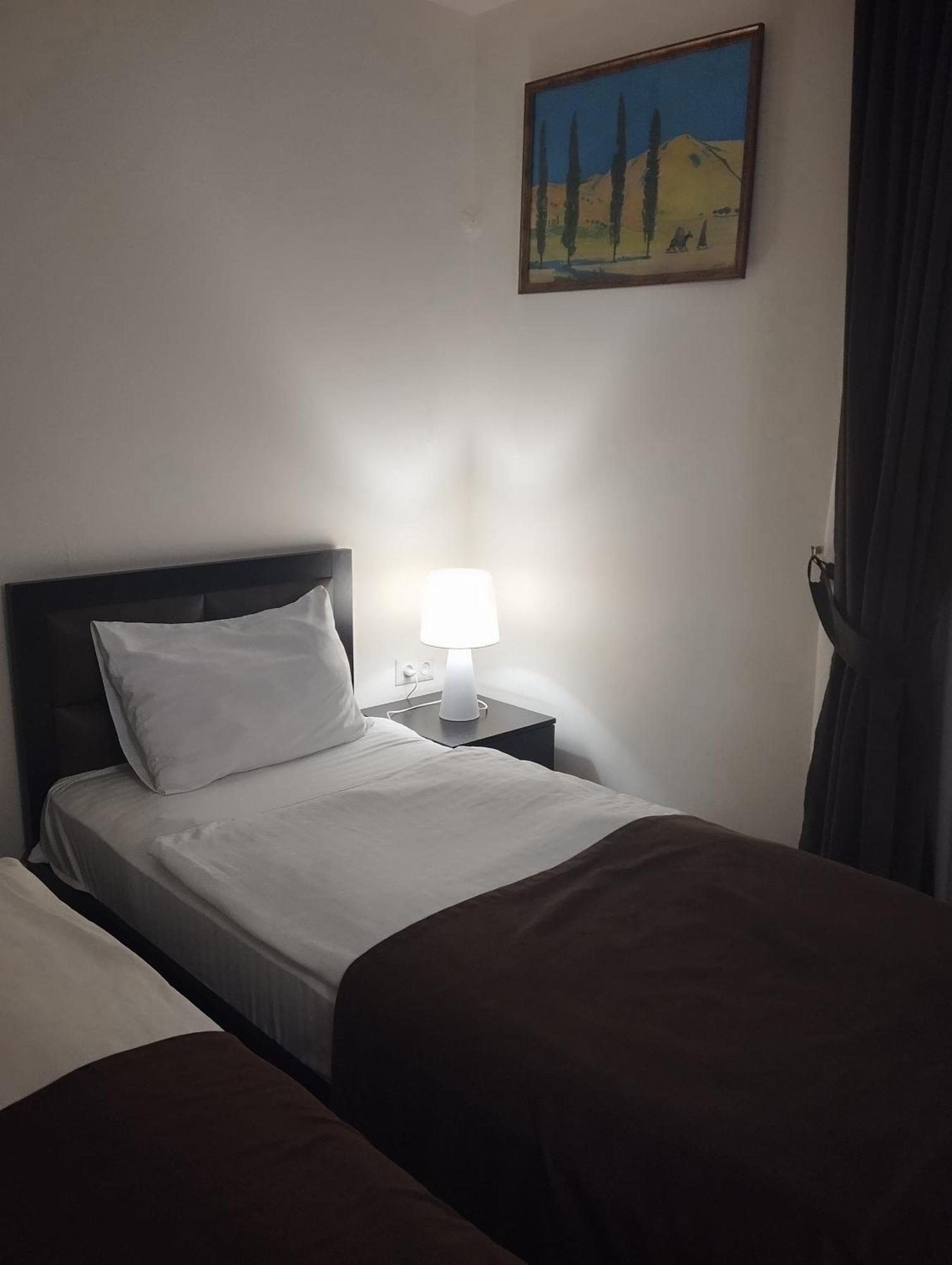 Boutique Living Hotel Jerevan Exteriör bild