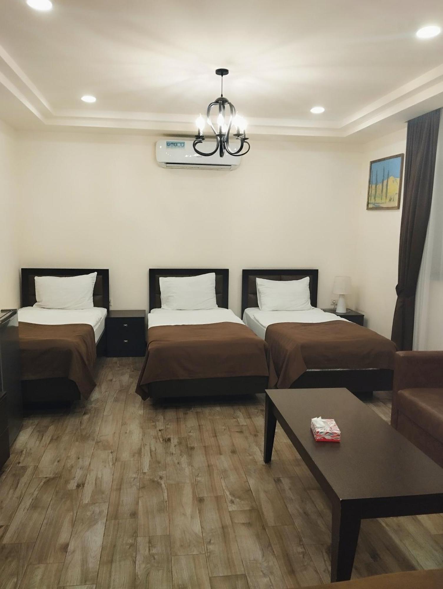 Boutique Living Hotel Jerevan Exteriör bild