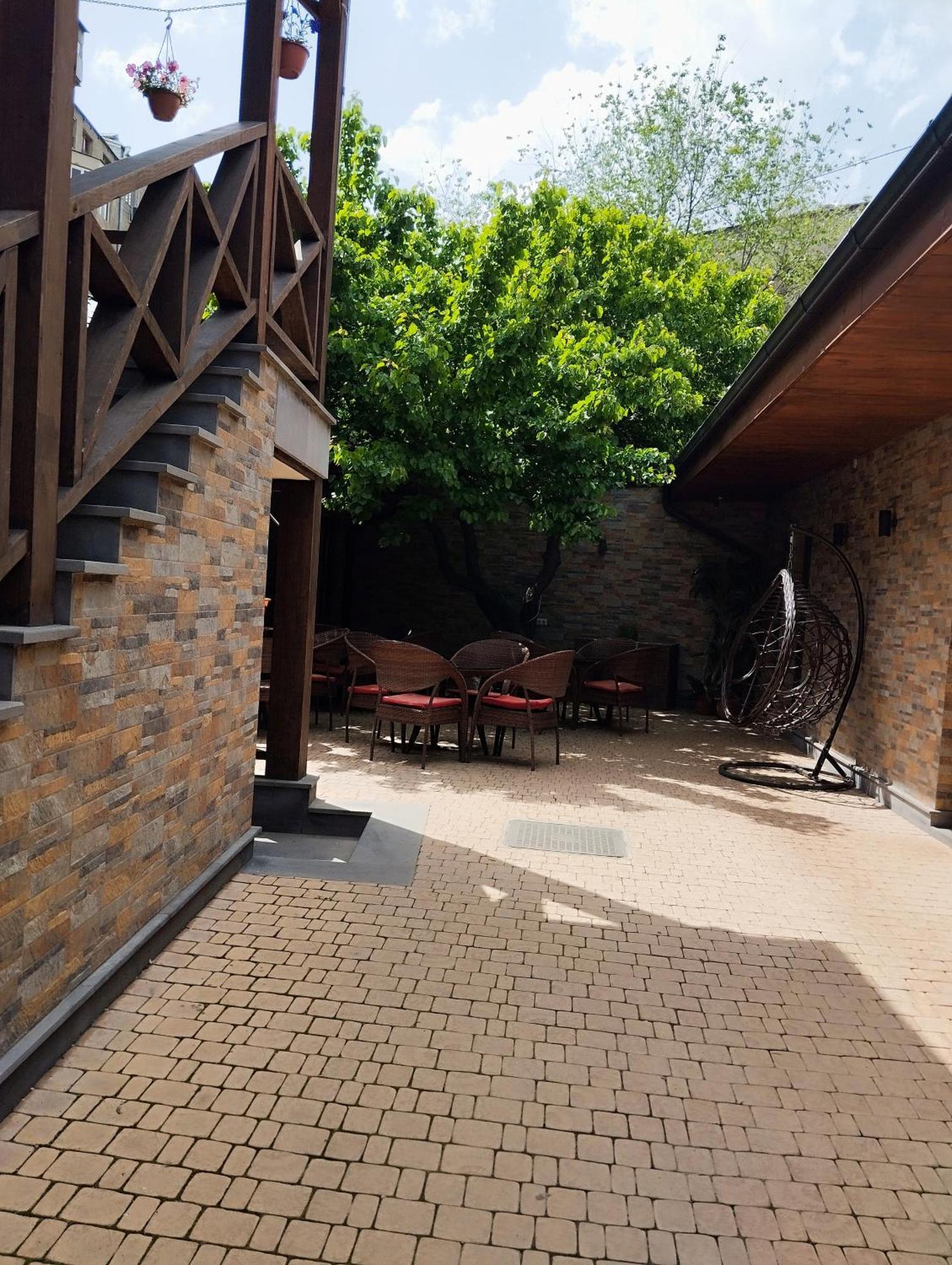 Boutique Living Hotel Jerevan Exteriör bild
